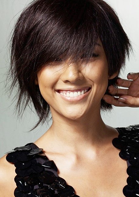Lee Hyori Short Layered Choppy Hairstyle For Women With Fine Hair