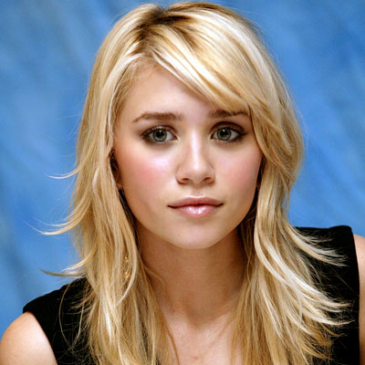 Ashley Olsen's Straight Layered Blonde Hair With Side Bangs