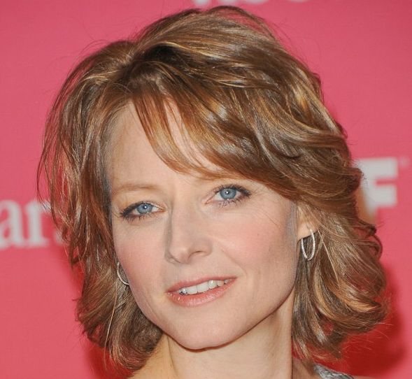 Jodie Foster's Blonde Hair In Short Layered Formal Mature Hairstyle