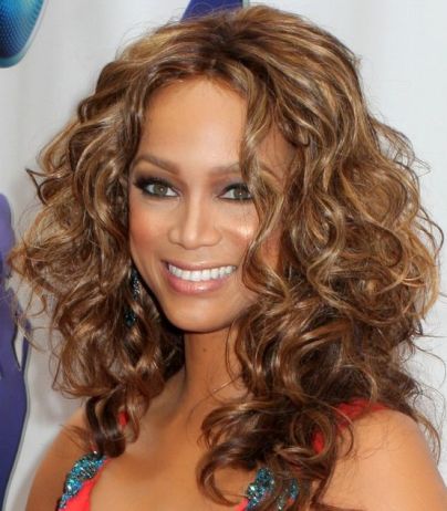 Tyra Banks Long Brown Highlighted Sexy Curly Hairstyle