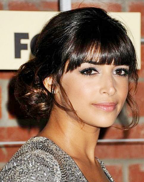 Hannah Simone'S Low Bun Hairstyle With Blunt Bangs - Prom, Wedding, Party,  Formal, Awards, Spring - Careforhair.Co.Uk